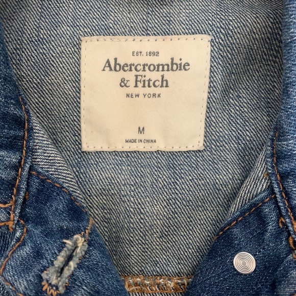 A&F Women’s Denim Jacket - Picture 3 of 3